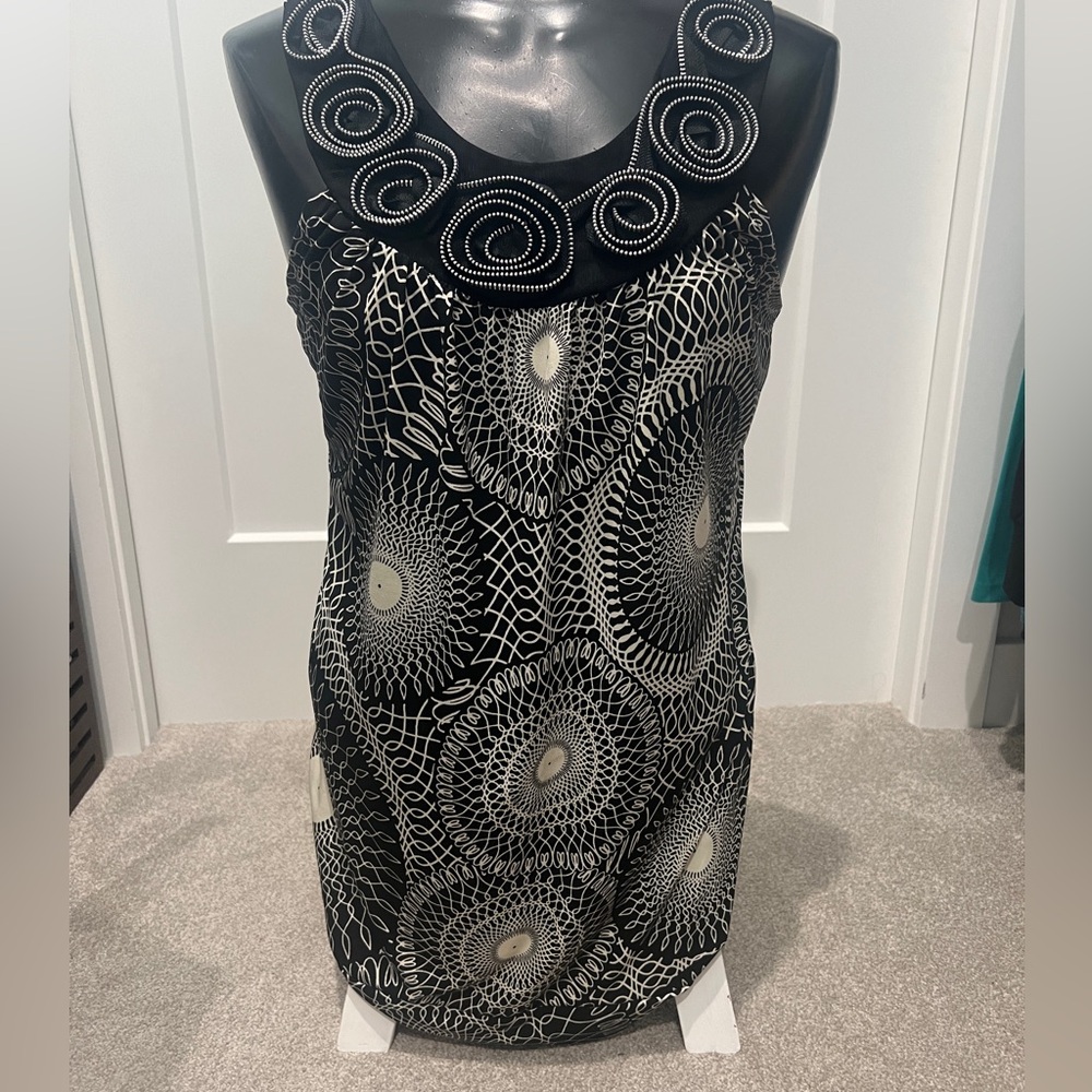 Cocomo size medium black and white embellished top